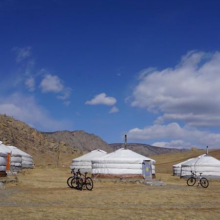My Mongolia Eco Ger Camp Hotel Nalayh Buitenkant foto