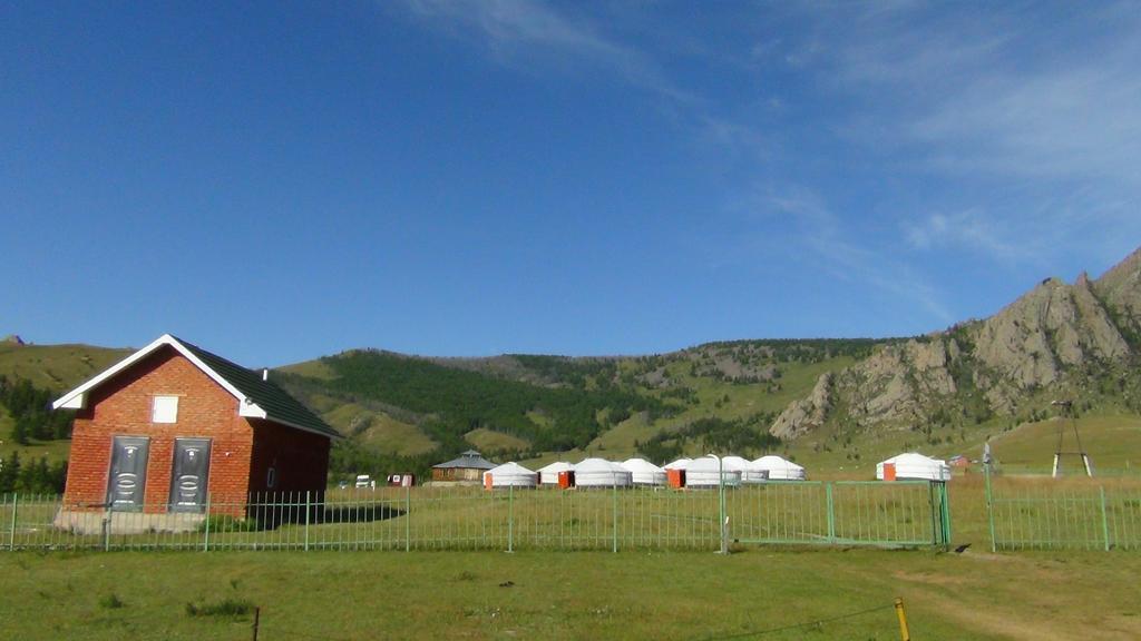 My Mongolia Eco Ger Camp Hotel Nalayh Buitenkant foto
