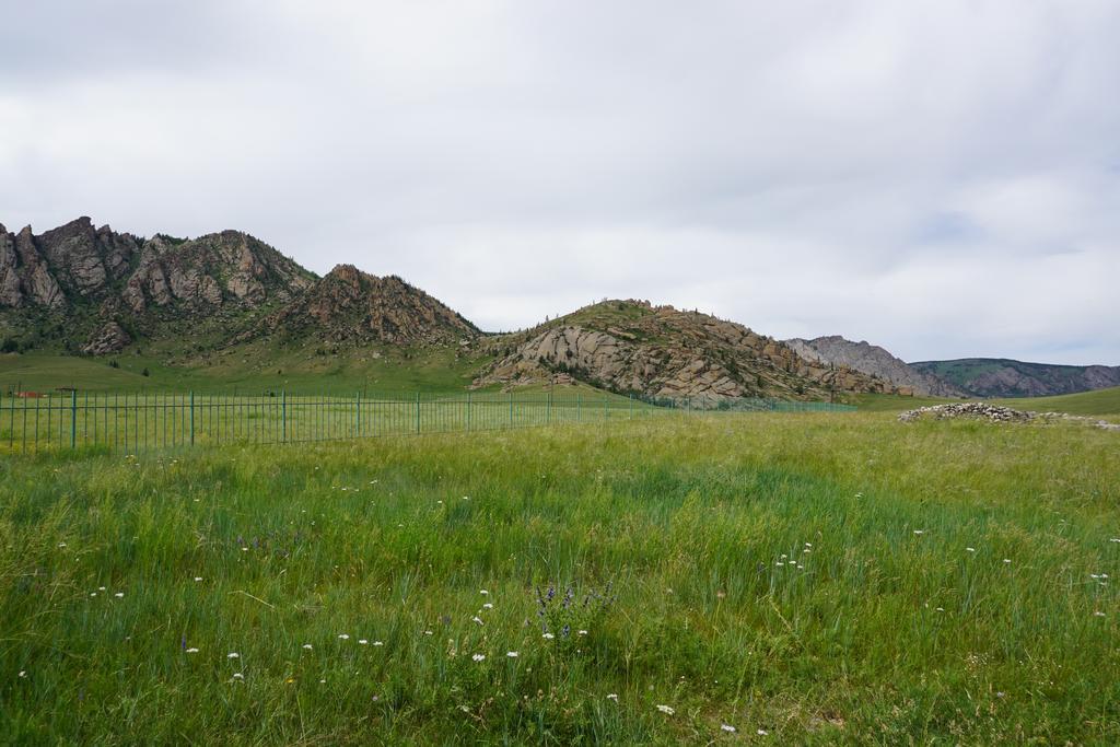 My Mongolia Eco Ger Camp Hotel Nalayh Buitenkant foto