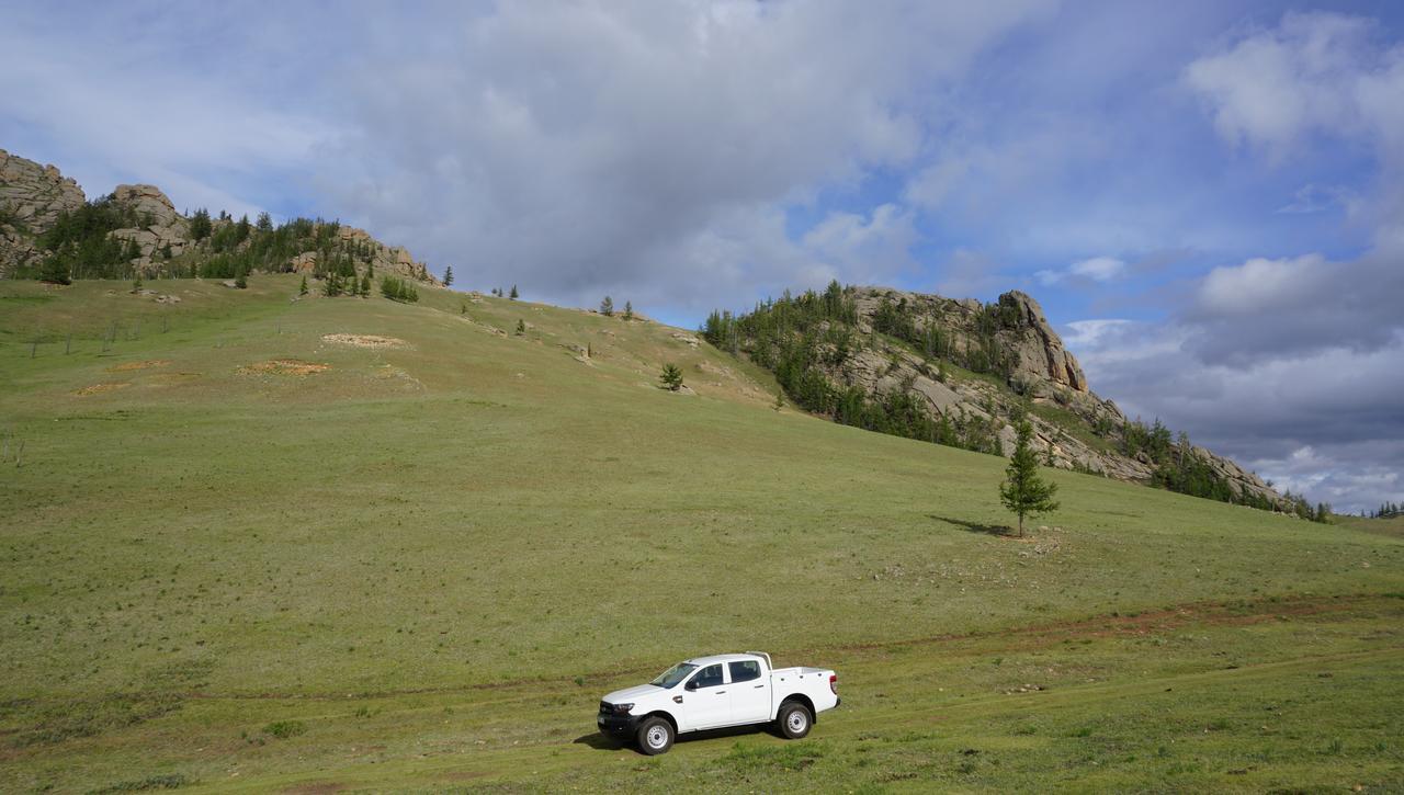 My Mongolia Eco Ger Camp Hotel Nalayh Buitenkant foto