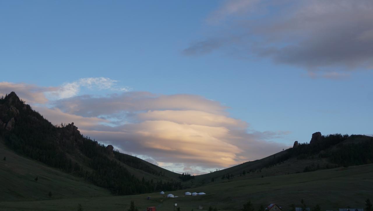 My Mongolia Eco Ger Camp Hotel Nalayh Buitenkant foto