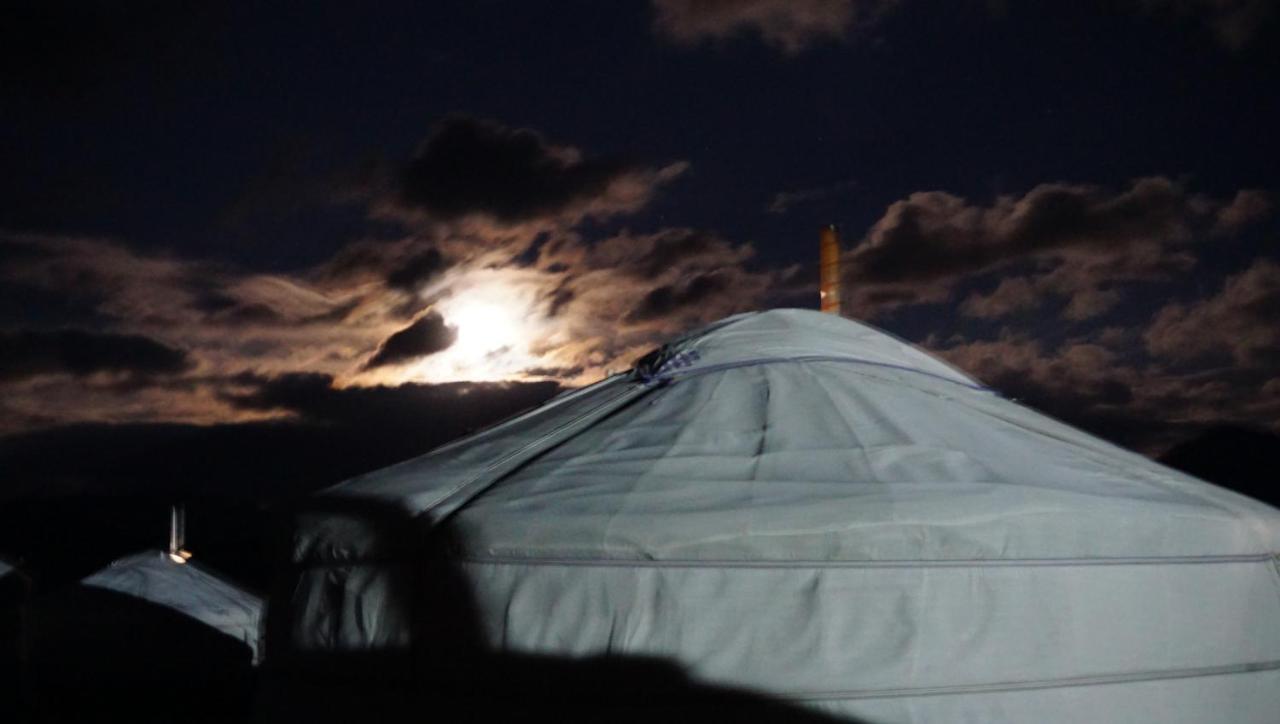 My Mongolia Eco Ger Camp Hotel Nalayh Buitenkant foto